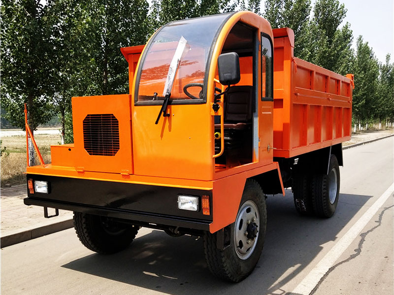 工程運輸四驅車